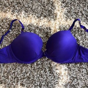 Victoria’s Secret Fabulous Plunge Bra 36D